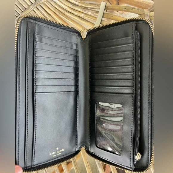 Kate Spade Cream Wallet - Picture 3 of 6